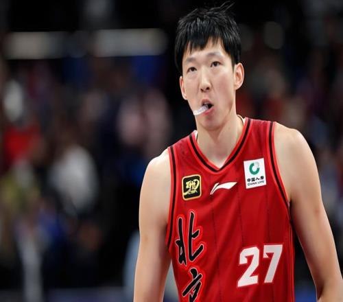 缅怀历史,年弗格森教,练获奖杯牌,B体育平台,B体育官方网站,B体育登录入口,B体育app下载