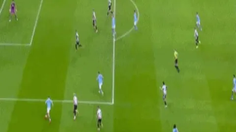 30分20助攻创神迹，唯一7次全队独揽，世纪前20年无人可及。